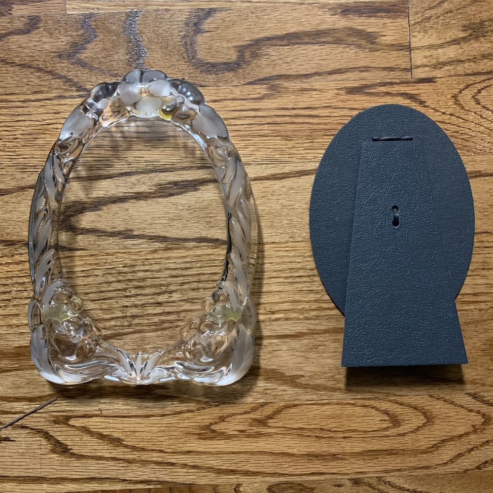 Vintage NEW Crystal Floral Oval Picture Frame with new backing